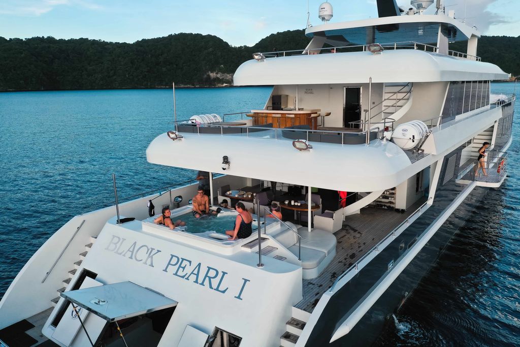 black pearl arrière bateau